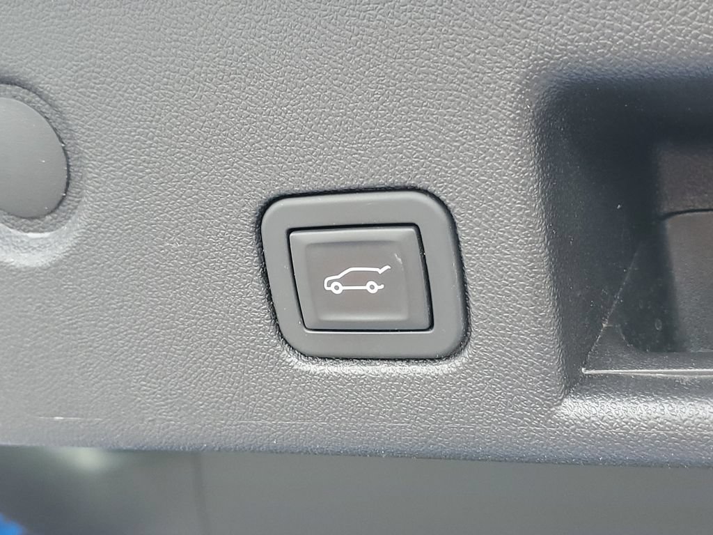 Used 2024 Chevrolet Equinox RS w/ RS Leather Package AWD/4WD image 33