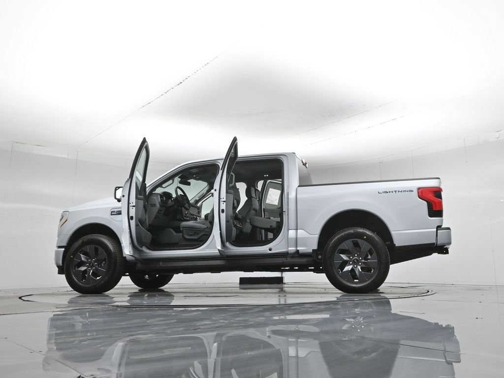 New 2025 Ford F150 Lightning Flash AWD/4WD image 45