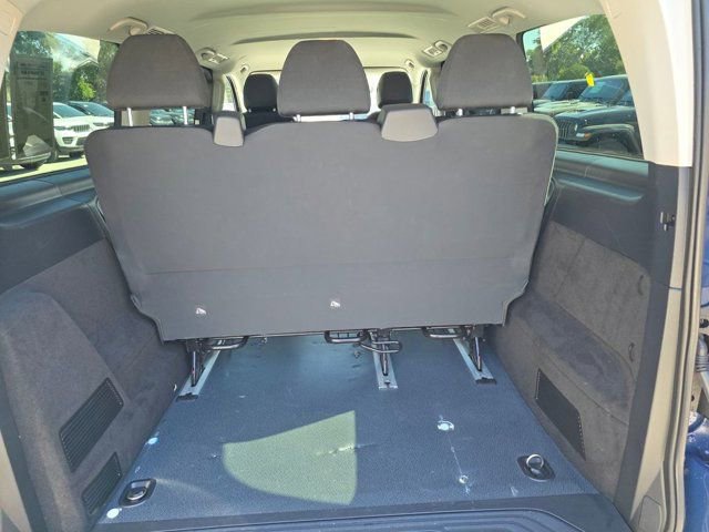 Used 2023 Mercedes-Benz Metris Passenger image 36