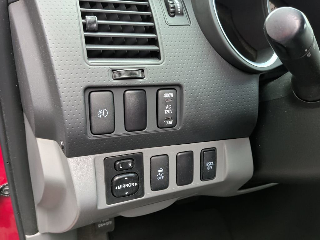 Used 2015 Toyota Tacoma 4x4 Access Cab V6 w/ TRD Sport Package image 16