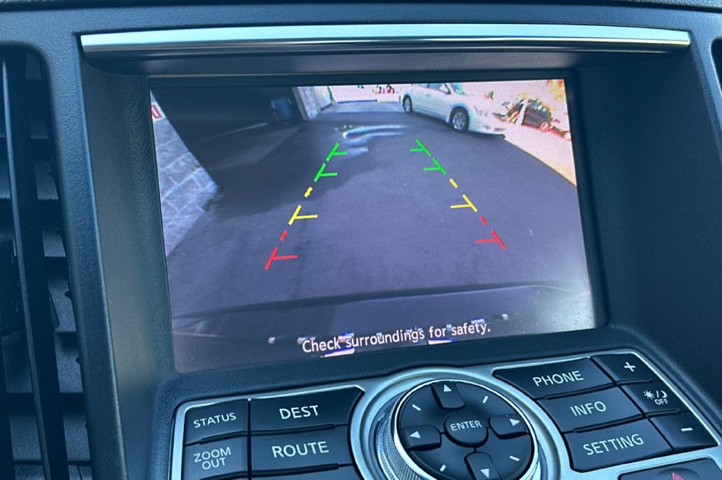 Used 2015 INFINITI Q40 w/ Navigation Package RWD image 18