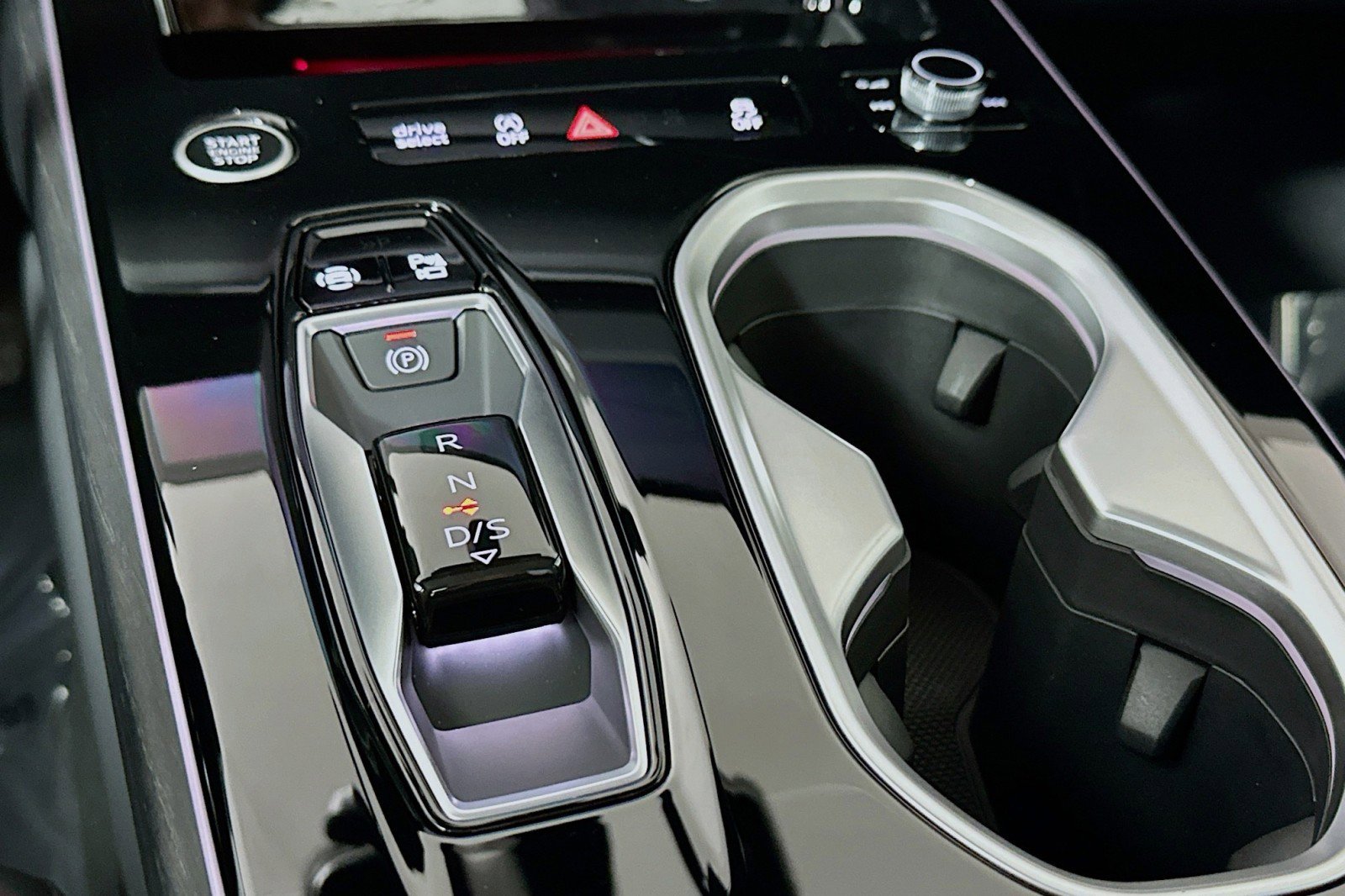 New 2026 Audi A6 Premium Plus AWD/4WD image 7