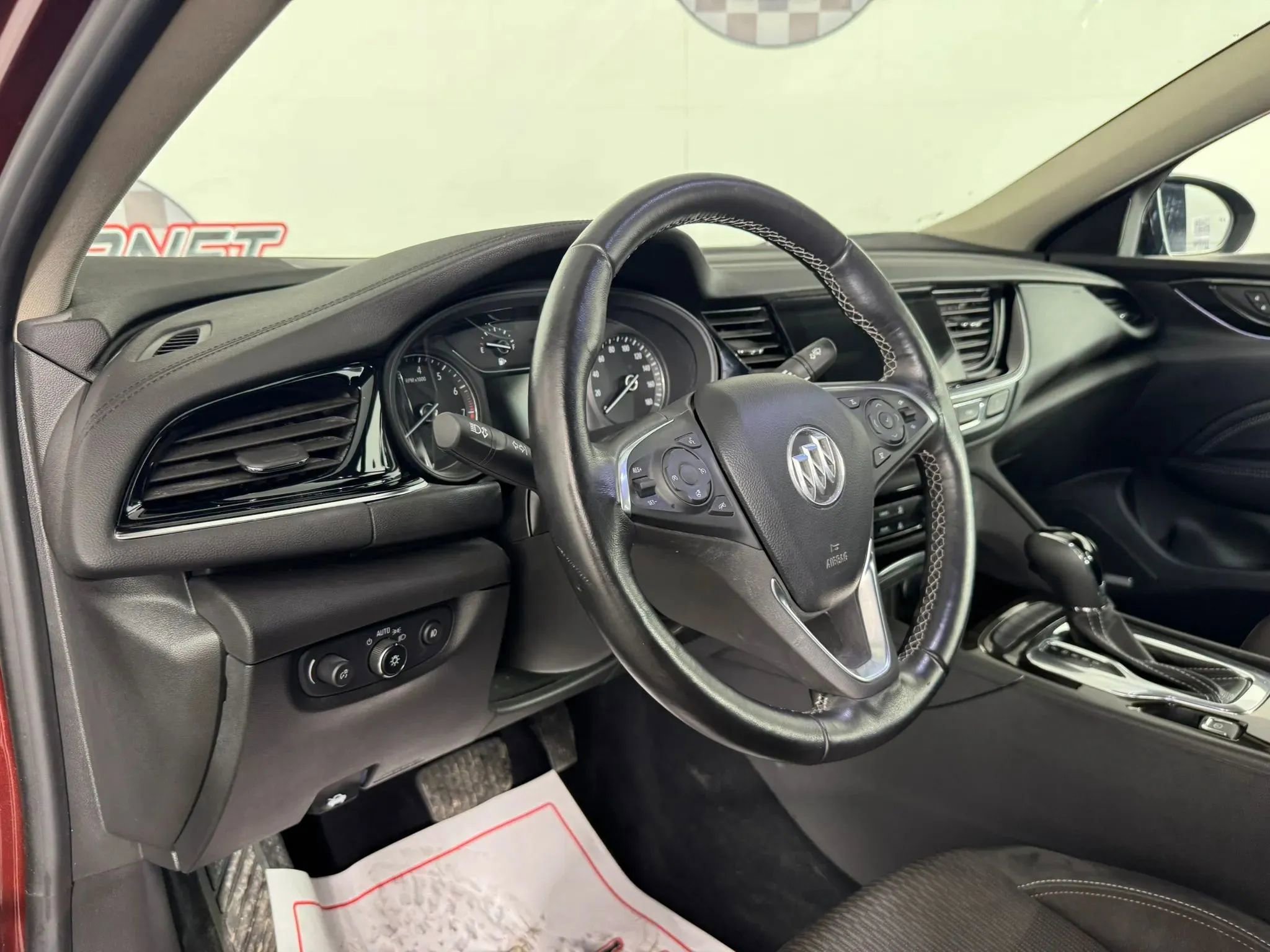 Used 2019 Buick Regal Preferred w/ Driver Confidence Package I image 10