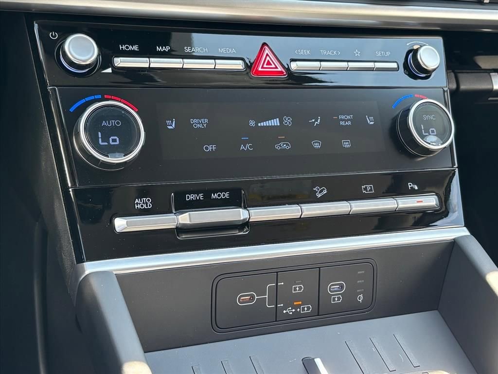 New 2026 Hyundai Santa Fe SEL FWD image 17