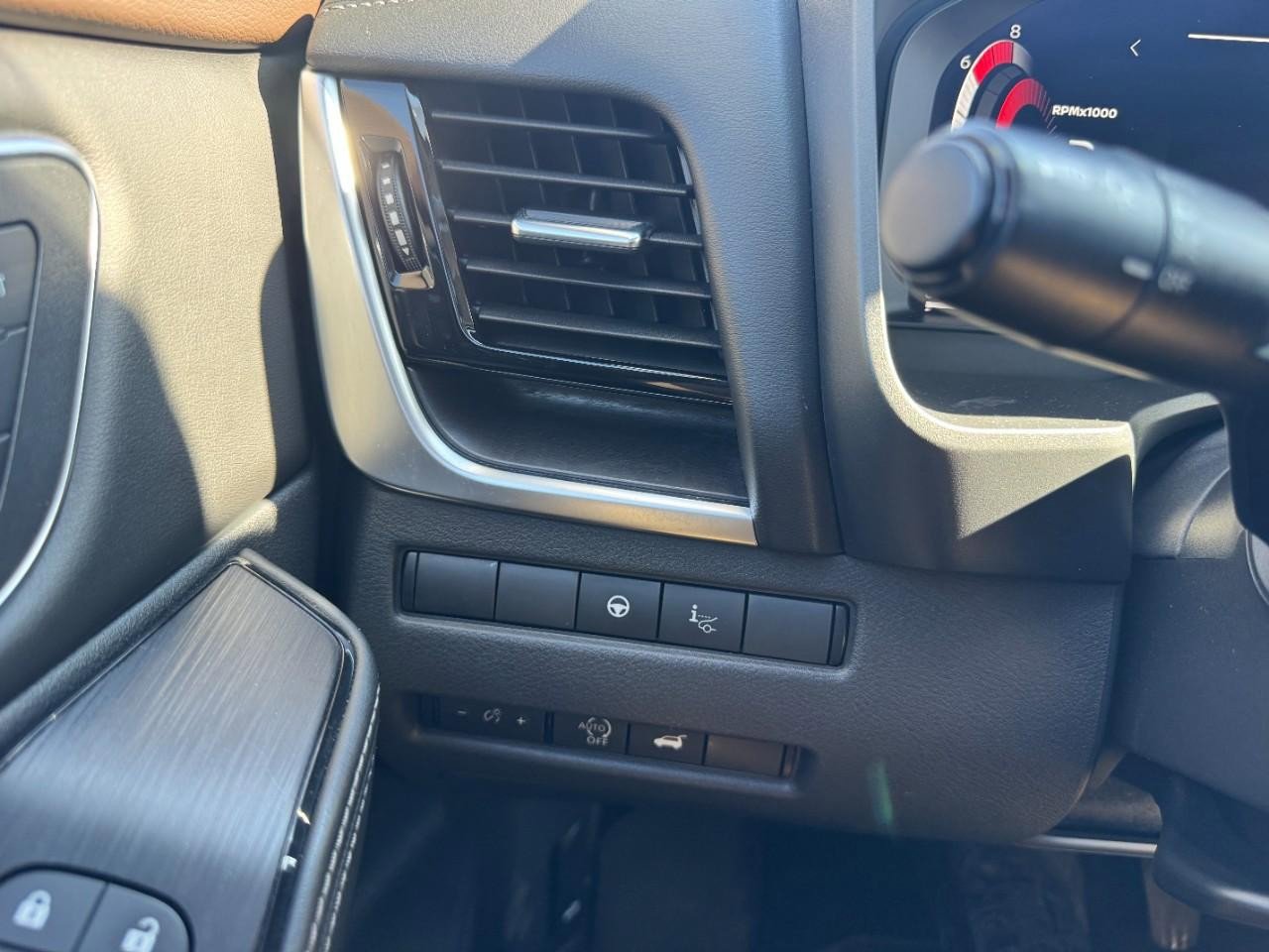 Used 2023 Nissan Rogue Platinum w/ Platinum Premium Package image 25