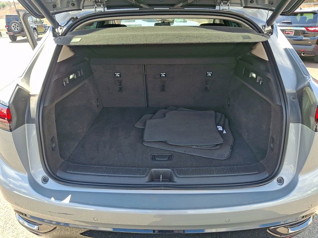 Used 2023 Buick Envision Essence w/ Technology Package I image 29