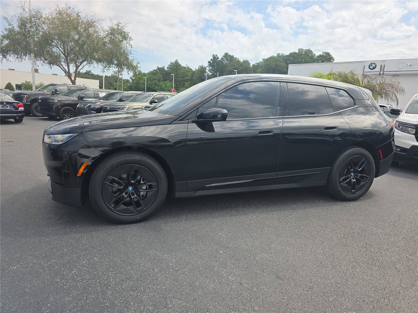 Certified 2024 BMW iX xDrive50 w/ Convenience Package AWD/4WD image 7