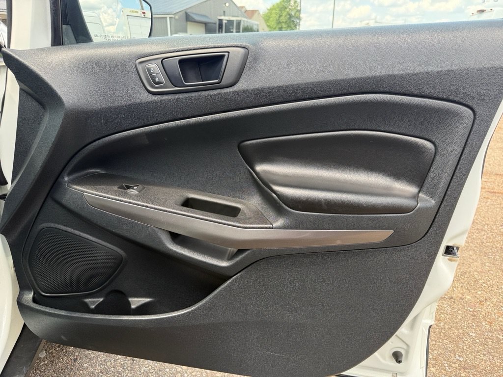 Used 2019 Ford EcoSport SES w/ SES Black Appearance Package AWD/4WD image 28