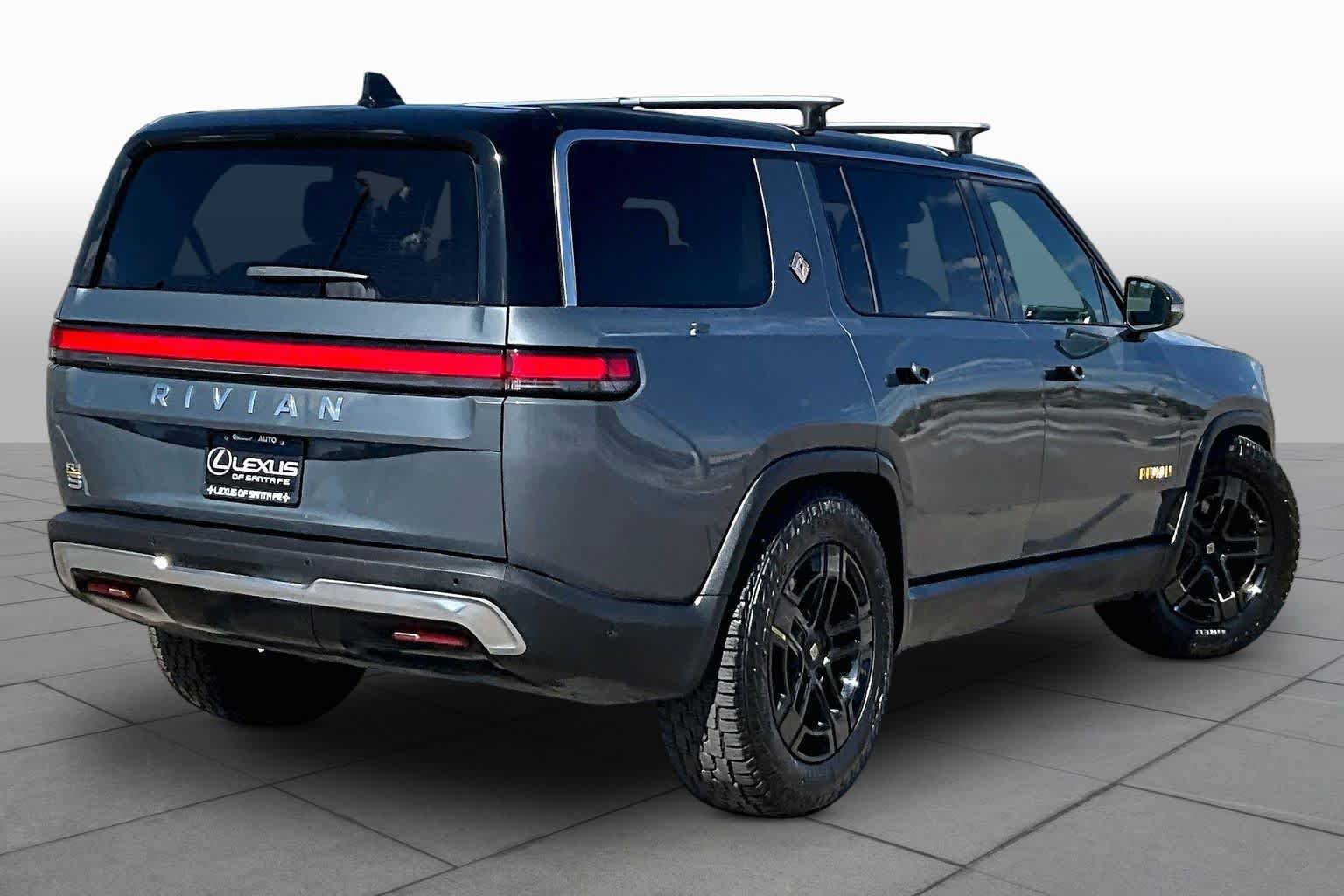 Used 2023 Rivian R1S Adventure AWD/4WD image 12