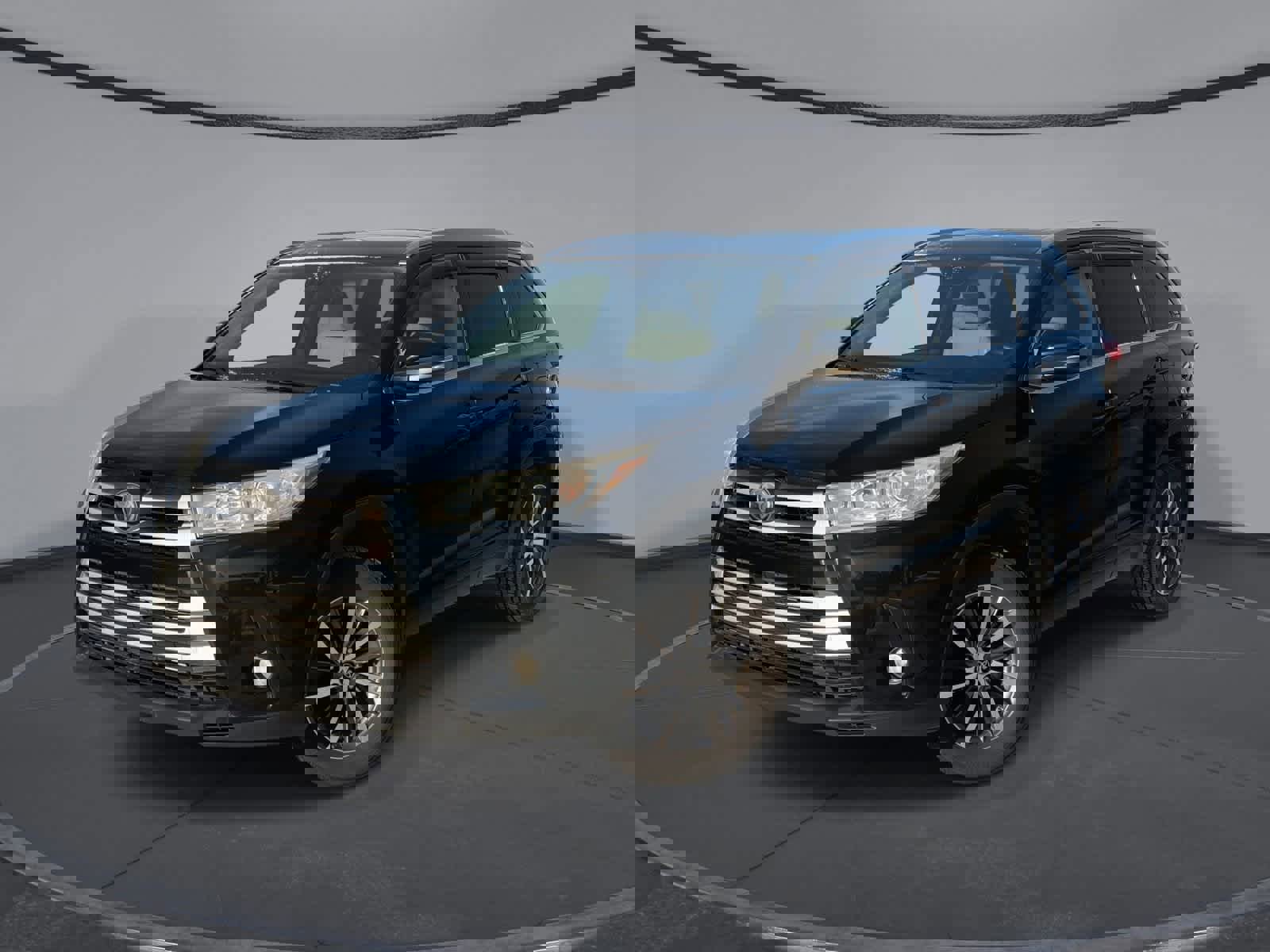 Used 2017 Toyota Highlander XLE