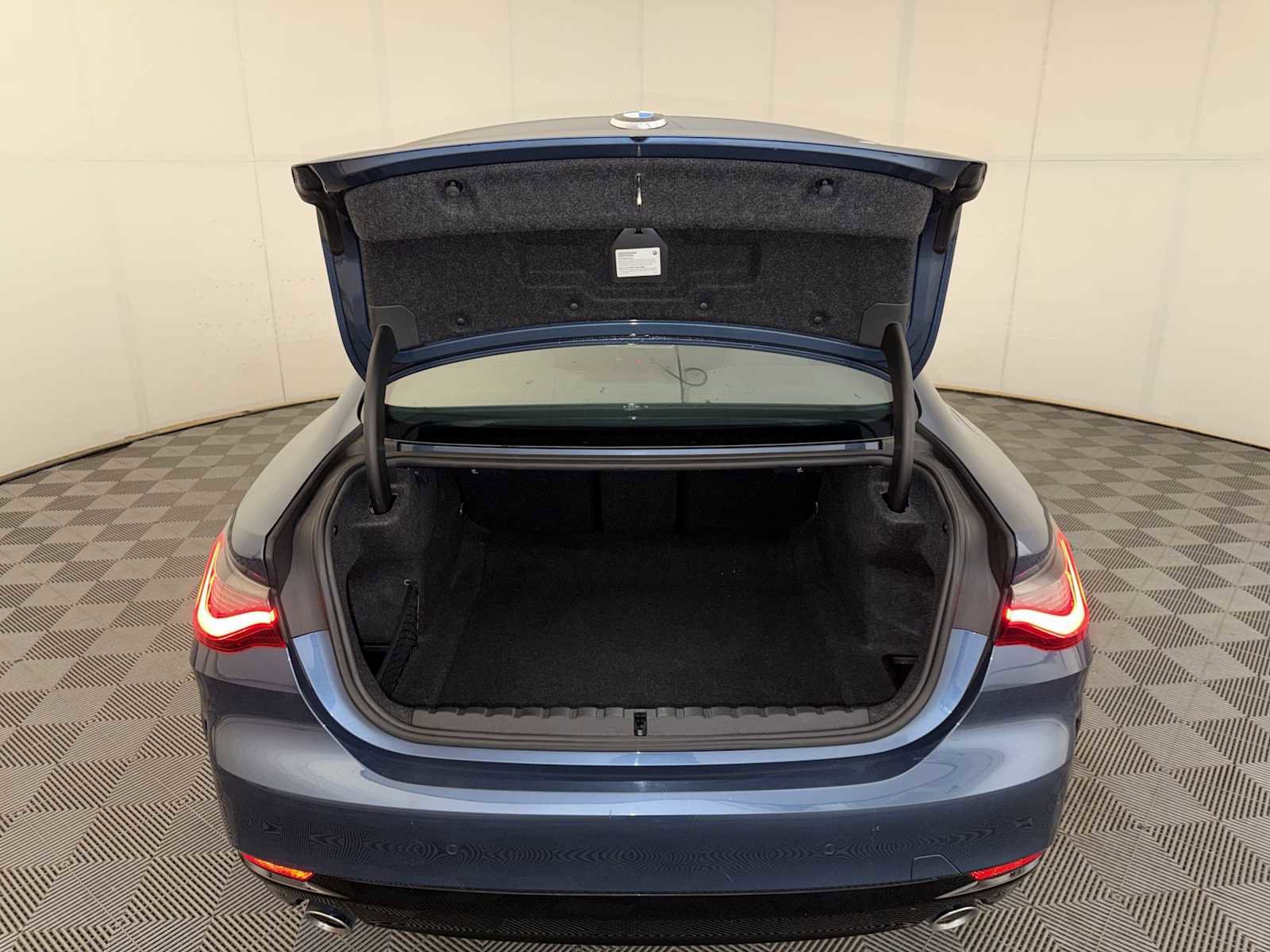 Certified 2024 BMW 430i xDrive Coupe w/ Convenience Package image 23