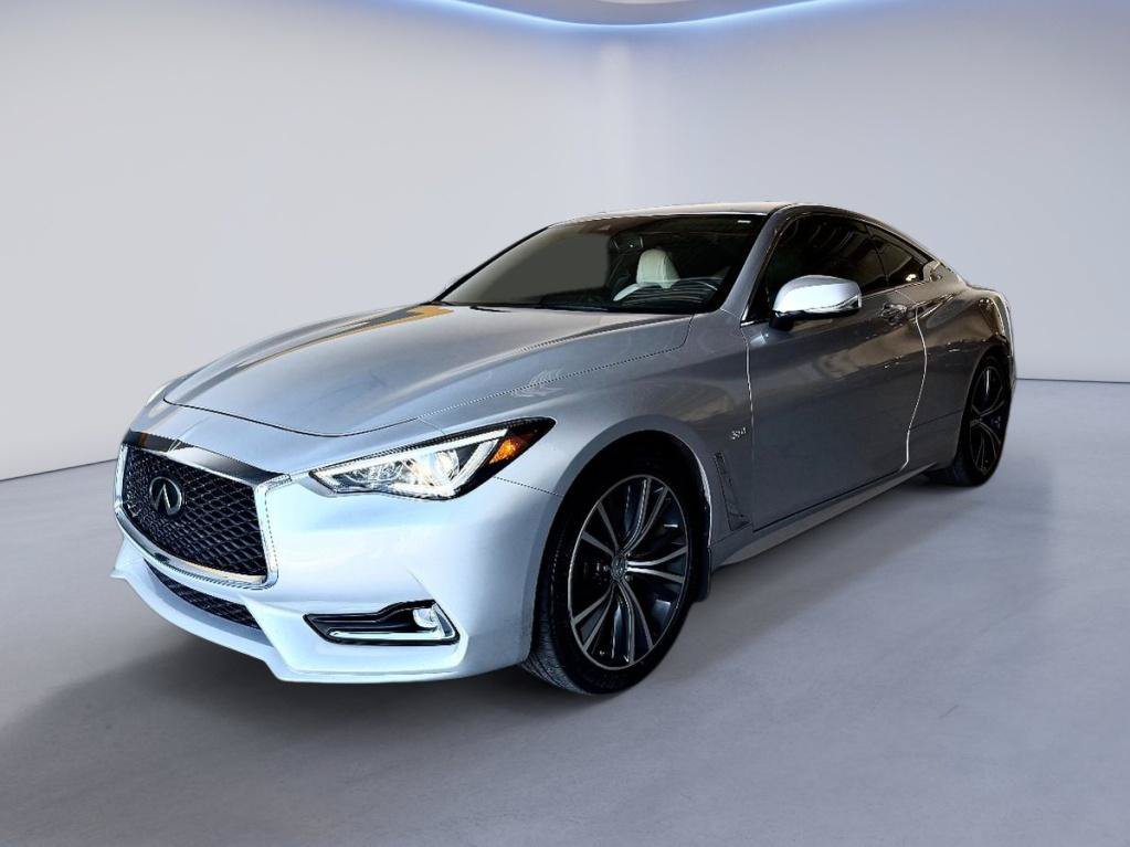 Used 2019 INFINITI Q60 3.0t Luxe w/ Essential Package AWD/4WD image 2