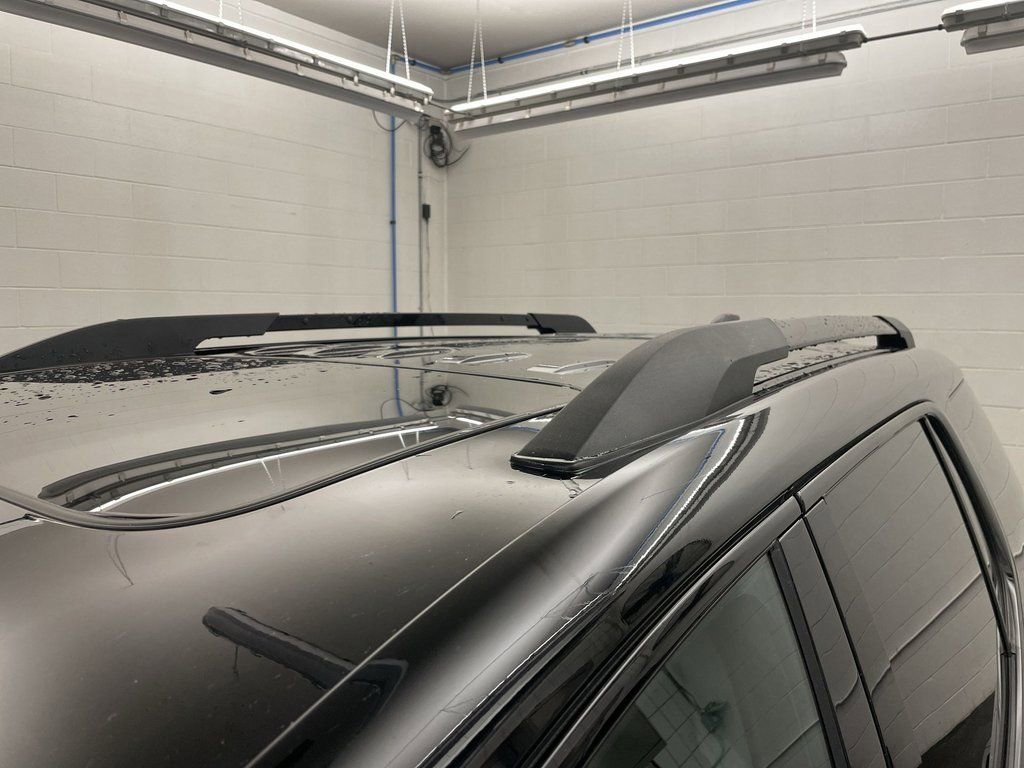 Used 2022 GMC Acadia AT4 image 30