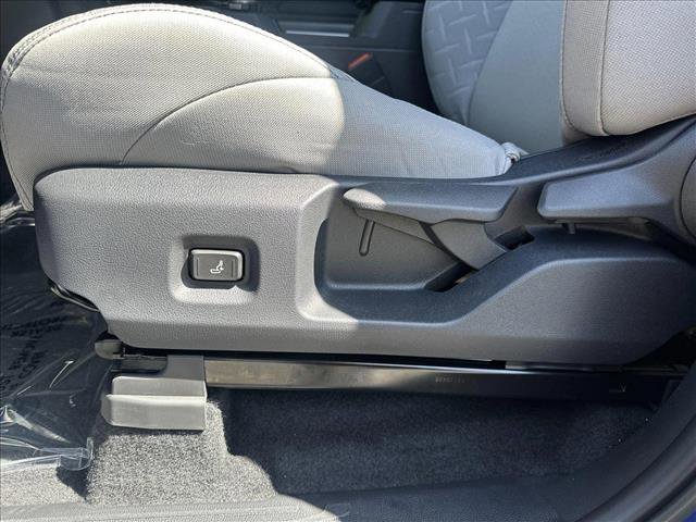 New 2025 Toyota Tacoma SR5 video 4