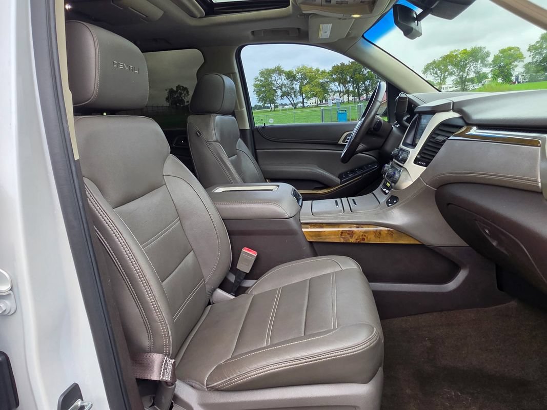 Used 2016 GMC Yukon XL Denali w/ Open Road Package AWD/4WD image 25