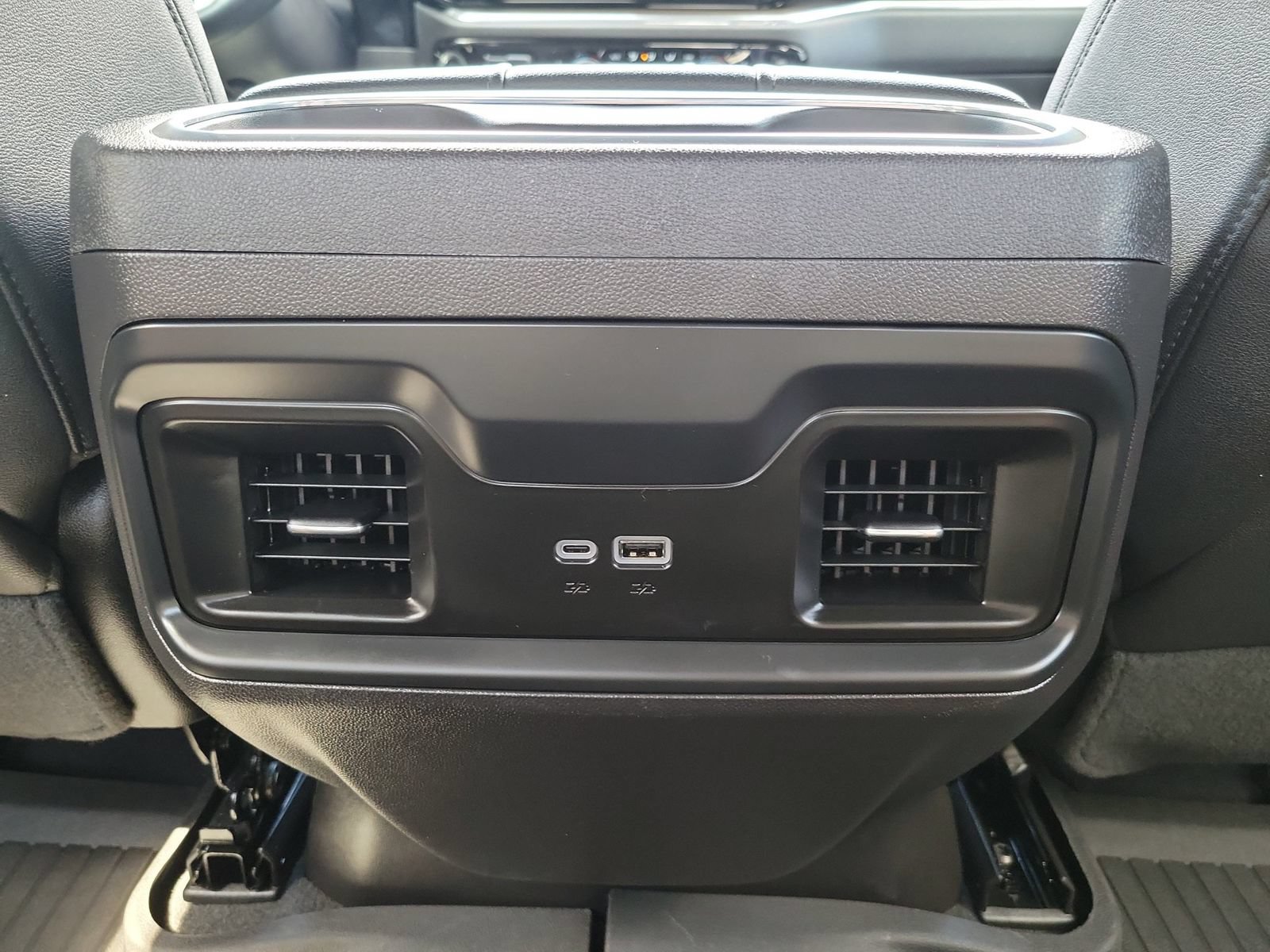 Used 2024 Chevrolet Silverado 1500 LT Trail Boss w/ LT Trail Boss Premium Package AWD/4WD image 11