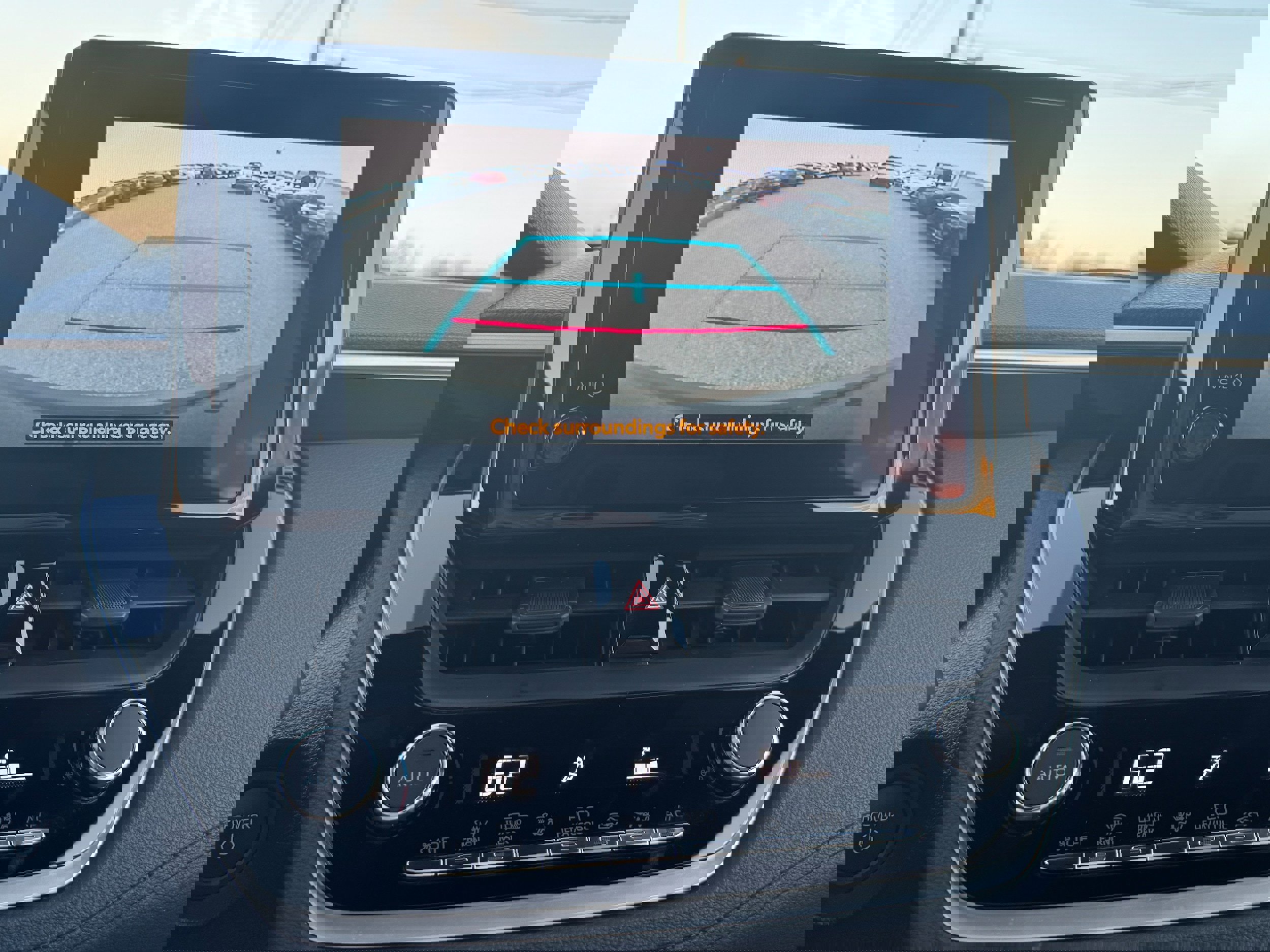 Used 2025 Toyota Corolla Cross AWD Hybrid image 18