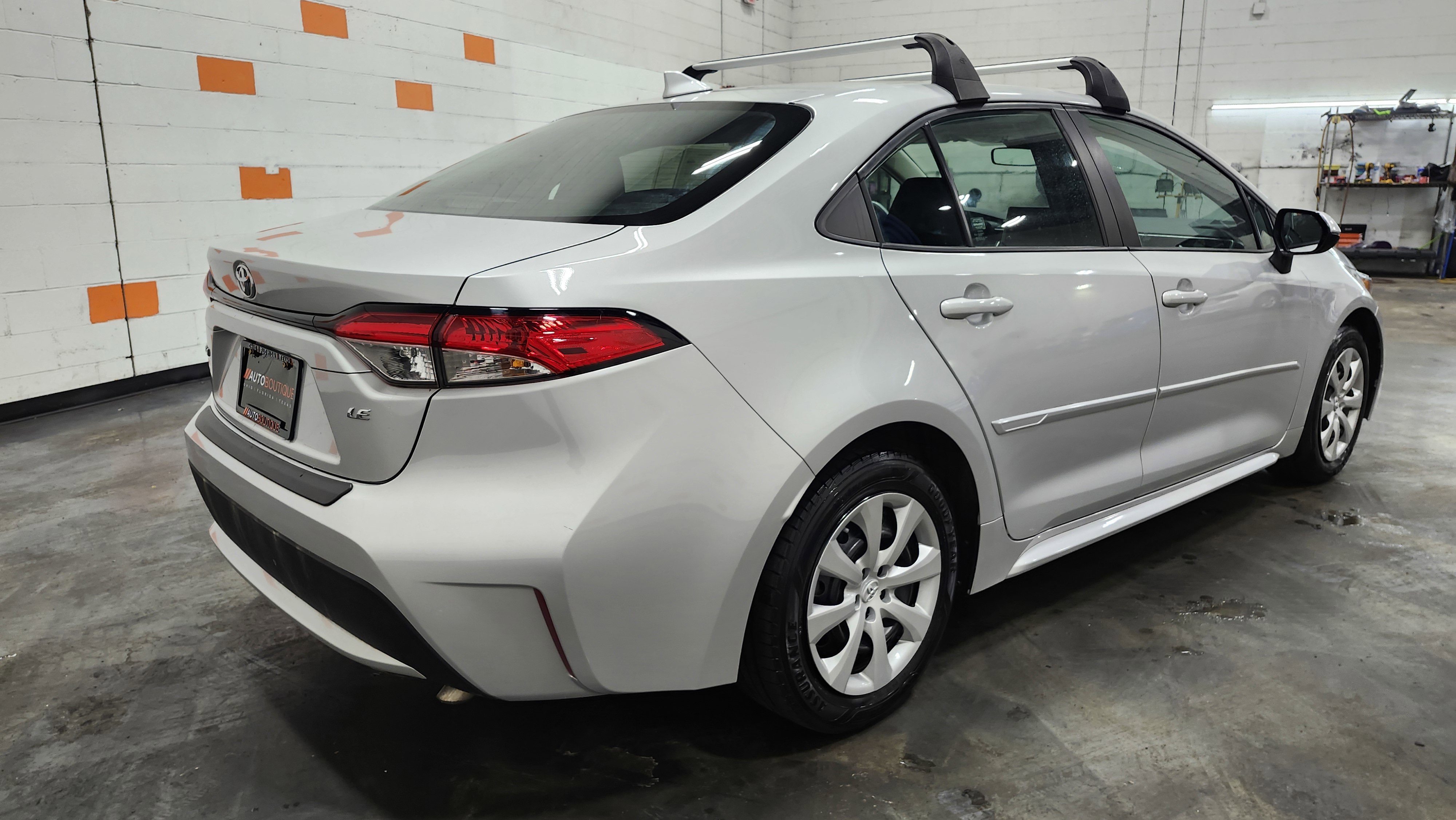 Used 2021 Toyota Corolla LE image 15