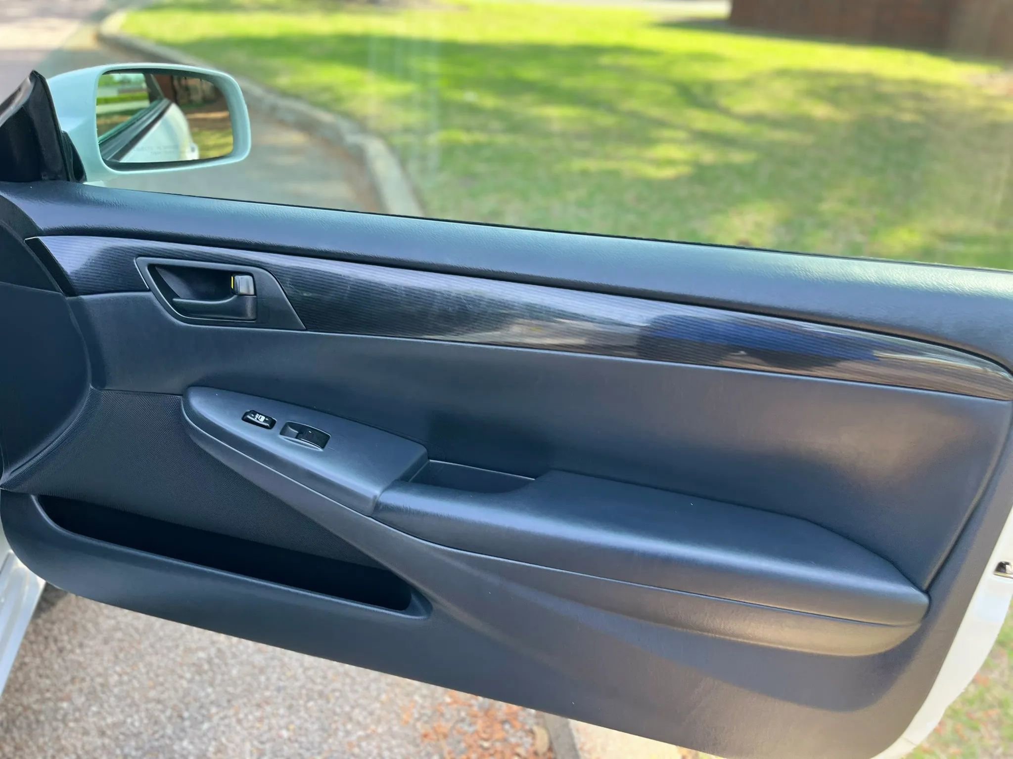 Used 2006 Toyota Solara SE image 25