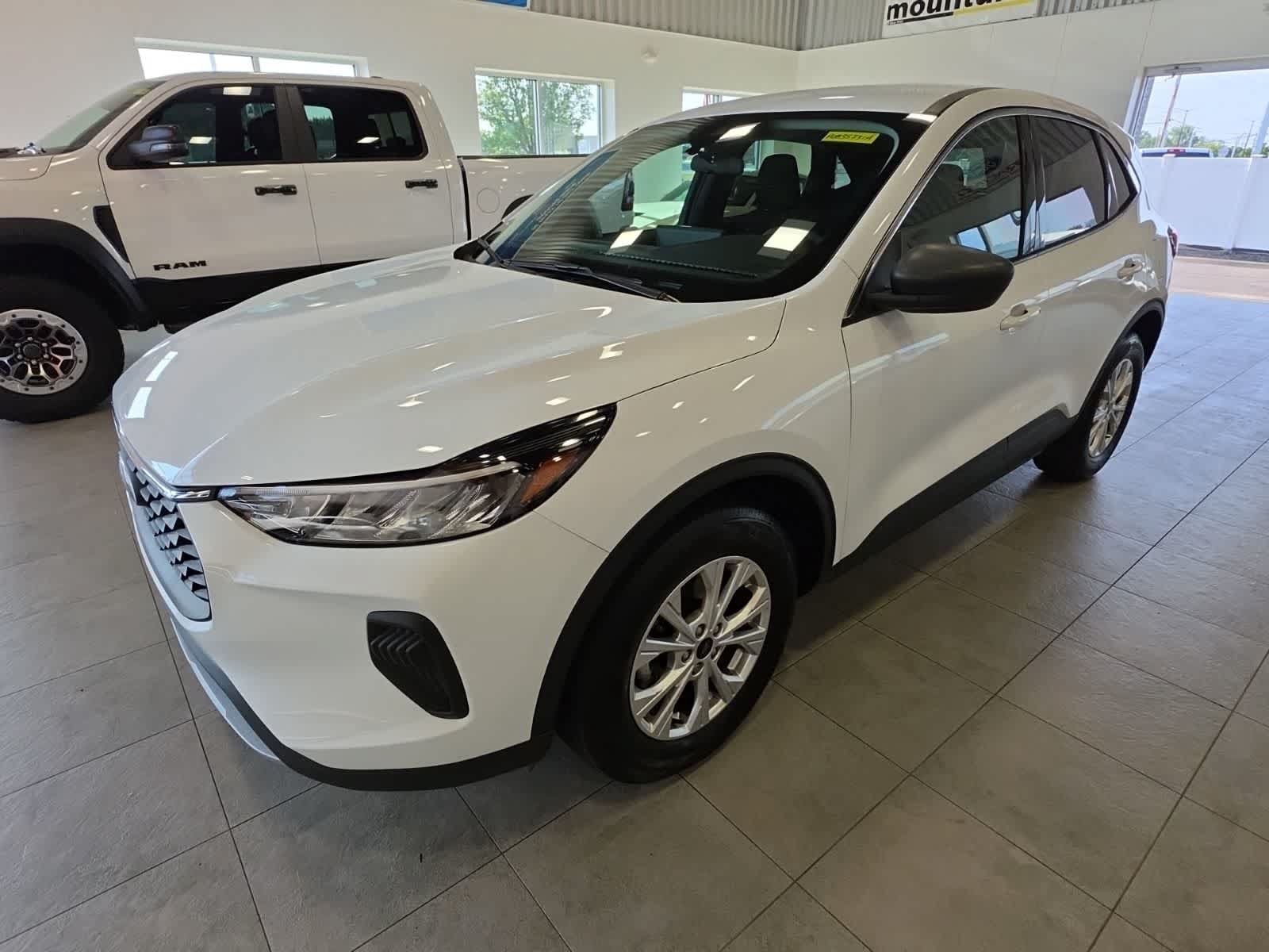 Used 2023 Ford Escape Active w/ Tech Pack #1 AWD/4WD video 1