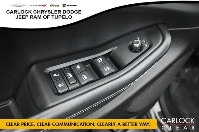 Used 2023 Jeep Grand Cherokee Altitude AWD/4WD image 14