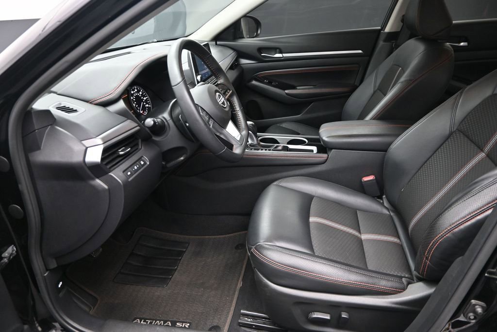 Used 2023 Nissan Altima 2.5 SR FWD image 15