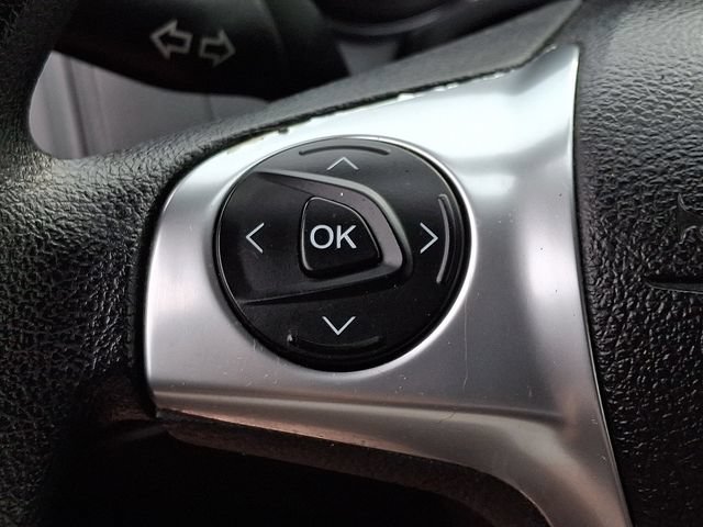 Used 2012 Ford Focus SE w/ SE Winter Pkg FWD image 19