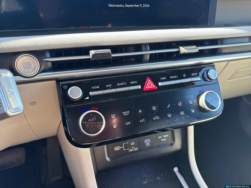 Used 2025 Hyundai Tucson Limited AWD/4WD image 30