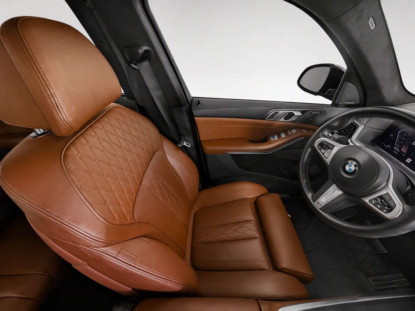 Certified 2025 BMW X7 xDrive40i w/ M Sport Package AWD/4WD image 10