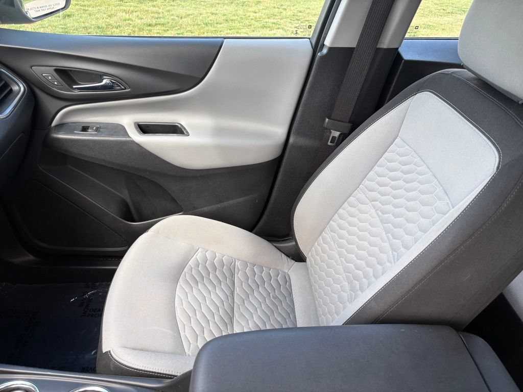 Used 2018 Chevrolet Equinox LS FWD image 16