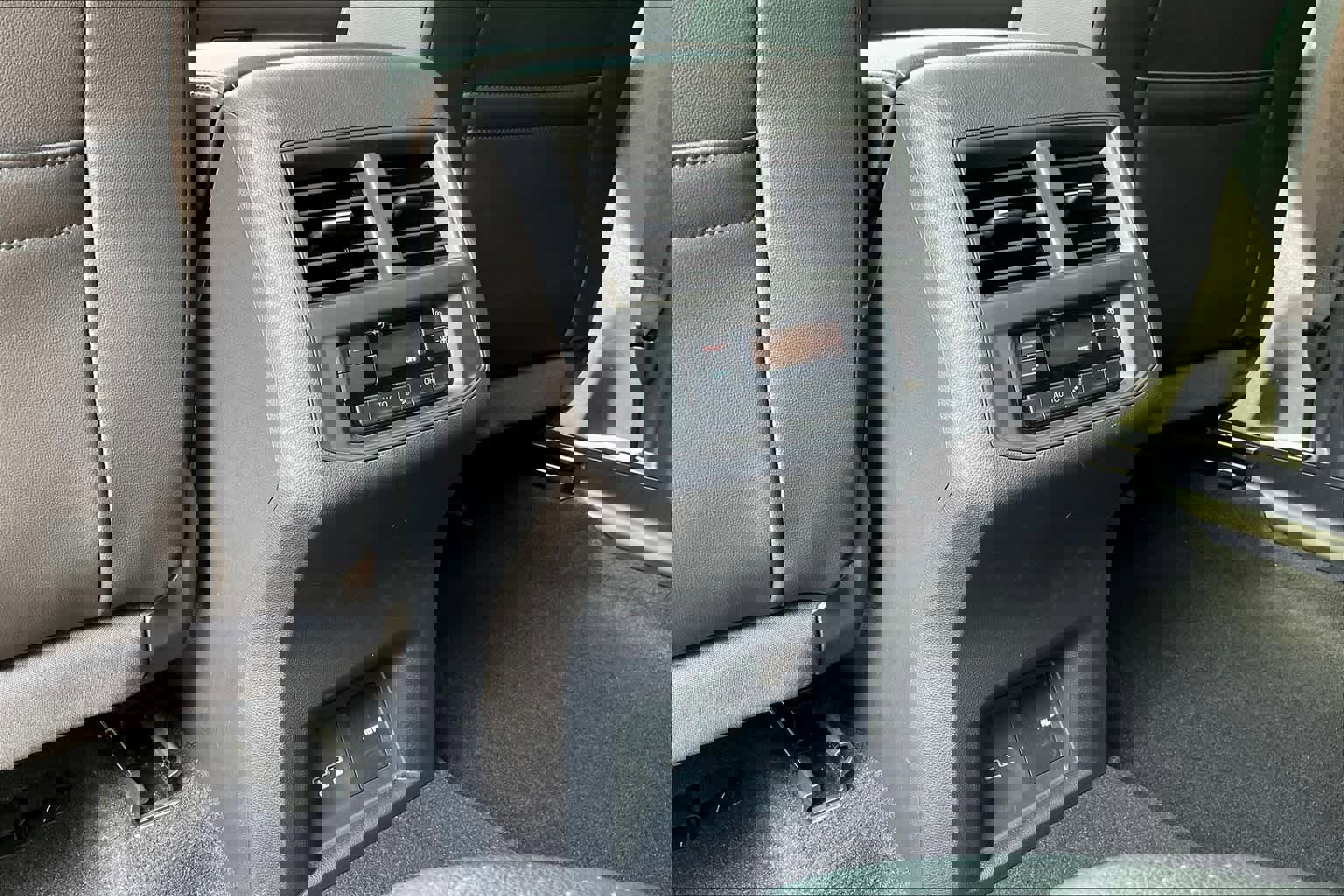 Used 2022 Volkswagen Atlas SE image 33