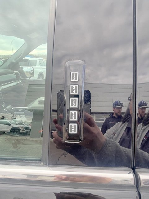 Used 2022 Ford F150 Lariat w/ Equipment Group 502A High image 11