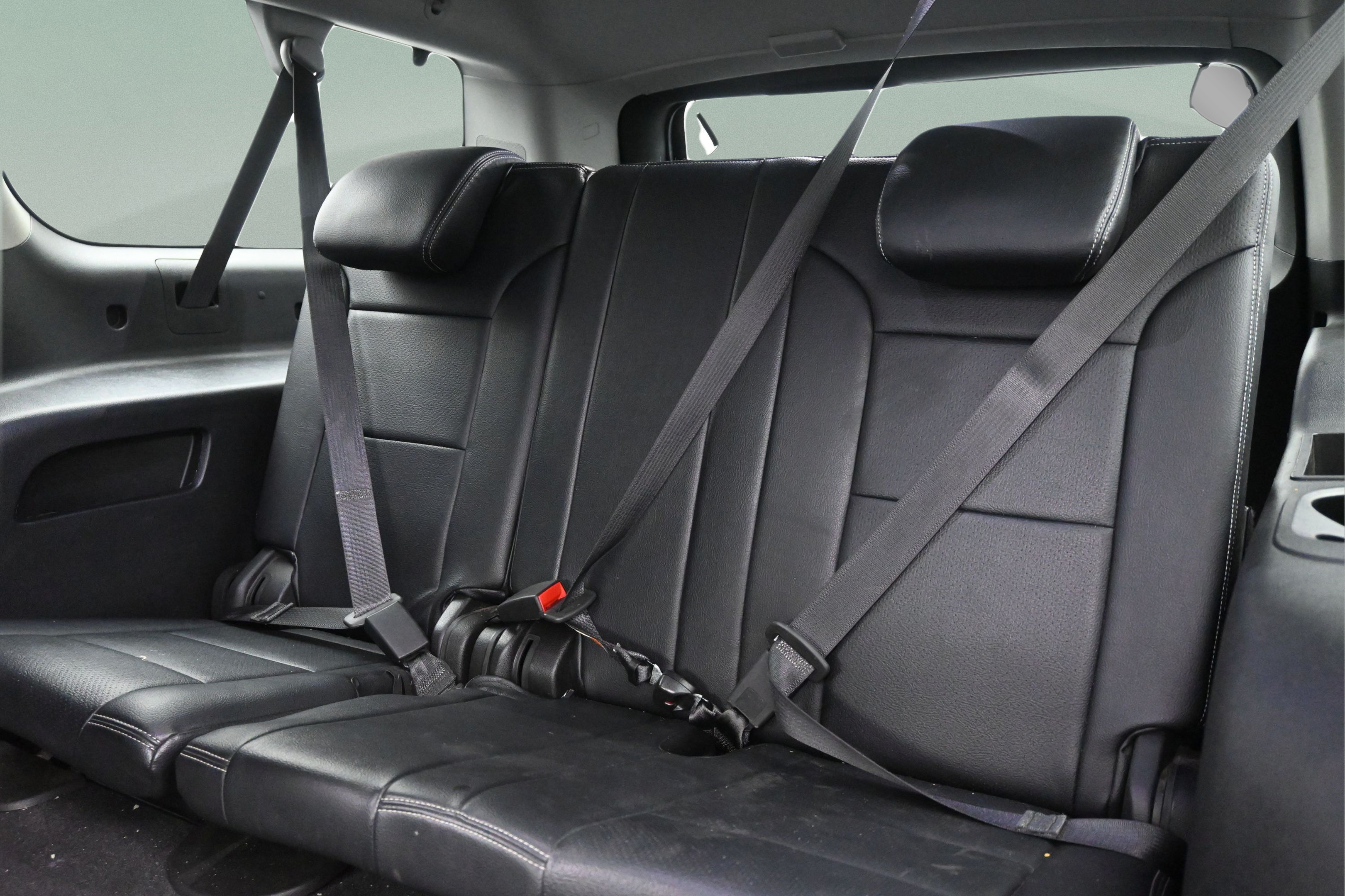 Used 2020 Chevrolet Suburban LS RWD image 24
