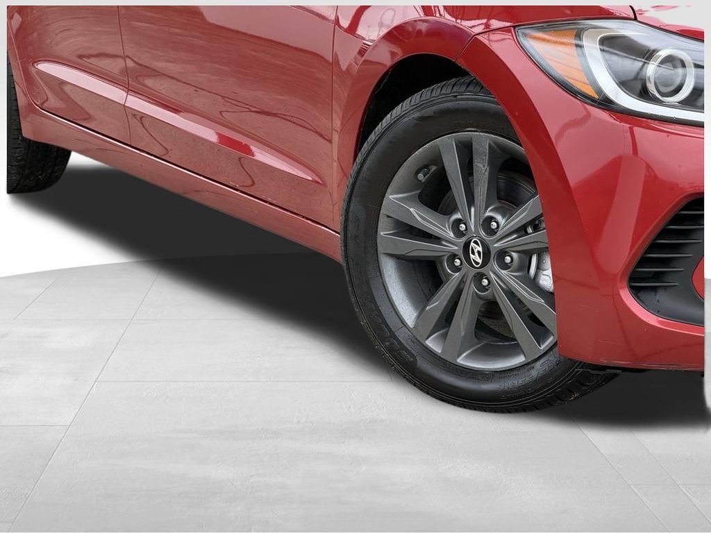 Used 2017 Hyundai Elantra SE image 10