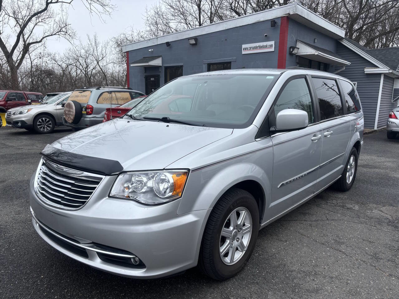Used 2012 Chrysler Town & Country Touring w/ Entertainment Group #1 image 2