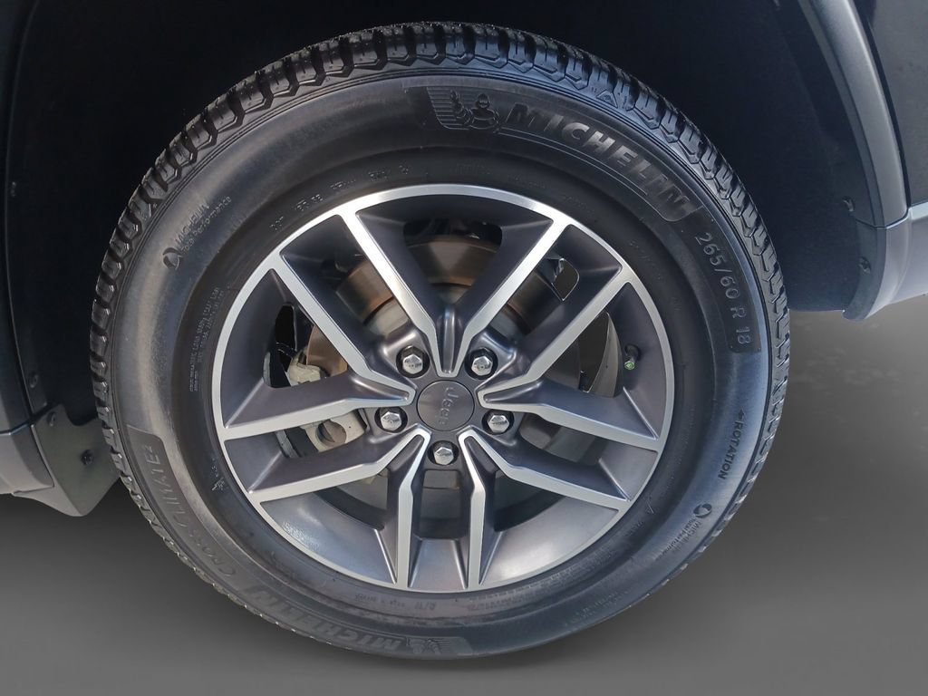 Used 2021 Jeep Grand Cherokee Limited w/ Sun & Sound Group RWD image 8