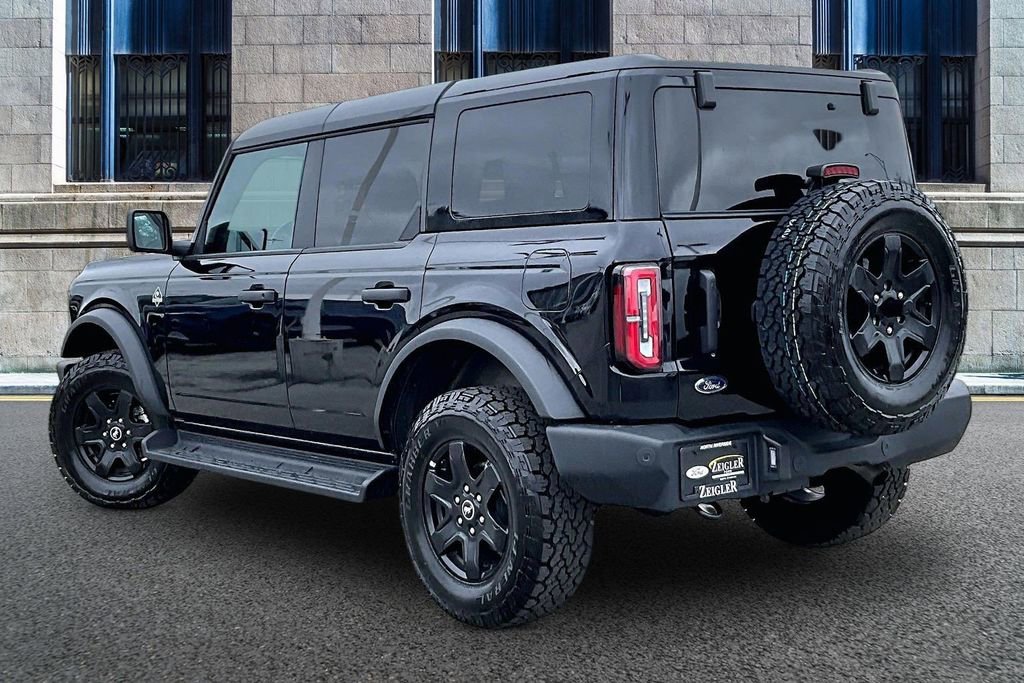 Certified 2025 Ford Bronco Outer Banks w/ Black Appearance Package AWD/4WD image 10