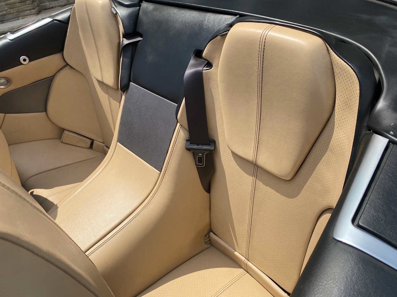 Used 2007 Aston Martin DB9 Volante RWD image 14