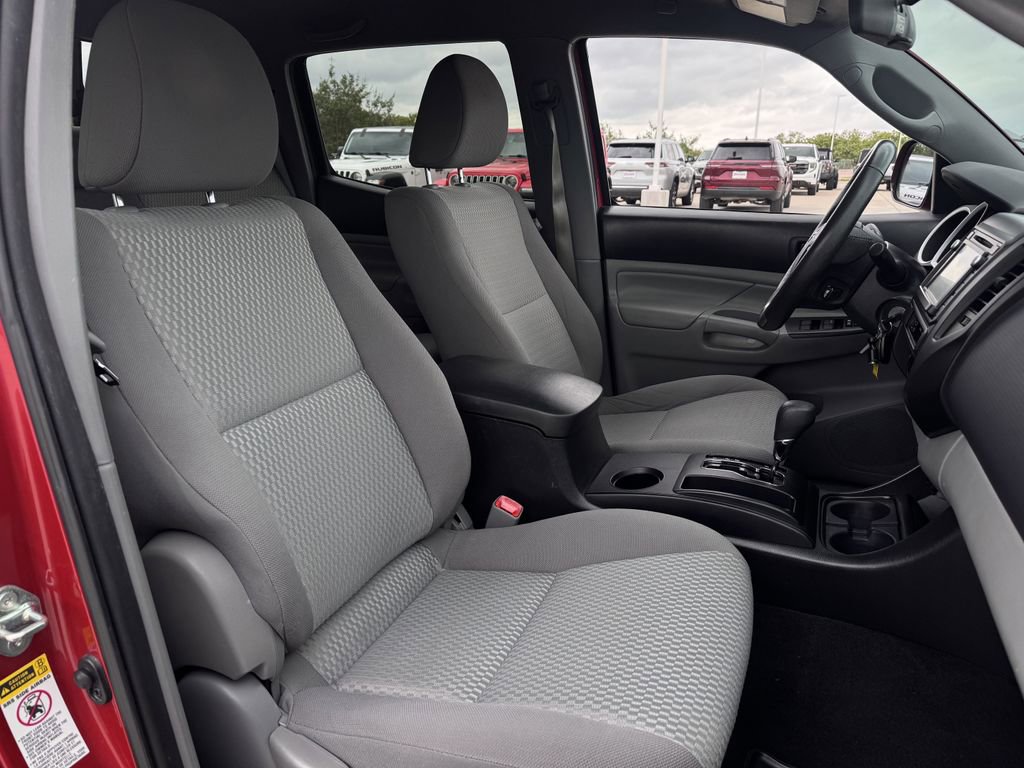 Used 2014 Toyota Tacoma PreRunner w/ Convenience Package RWD image 25