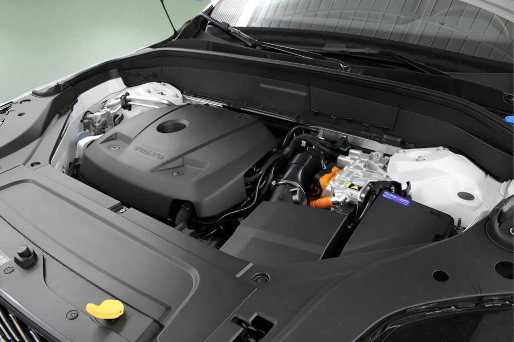 New 2025 Volvo XC90 T8 Core w/ Protection Package image 35