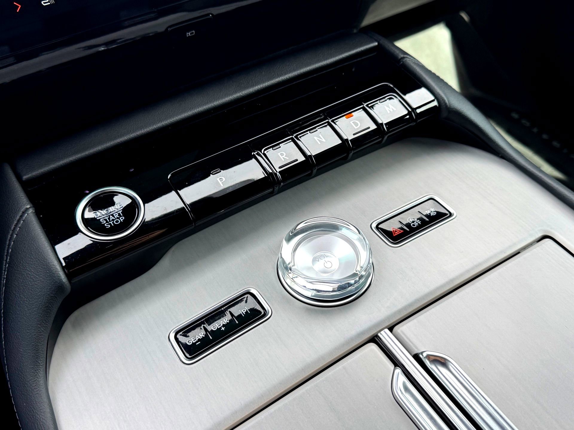 Used 2025 Lincoln Navigator Reserve w/ Jet Appearance Package image 41