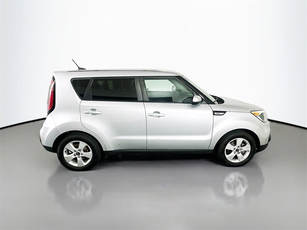 Used 2018 Kia Soul Base image 8