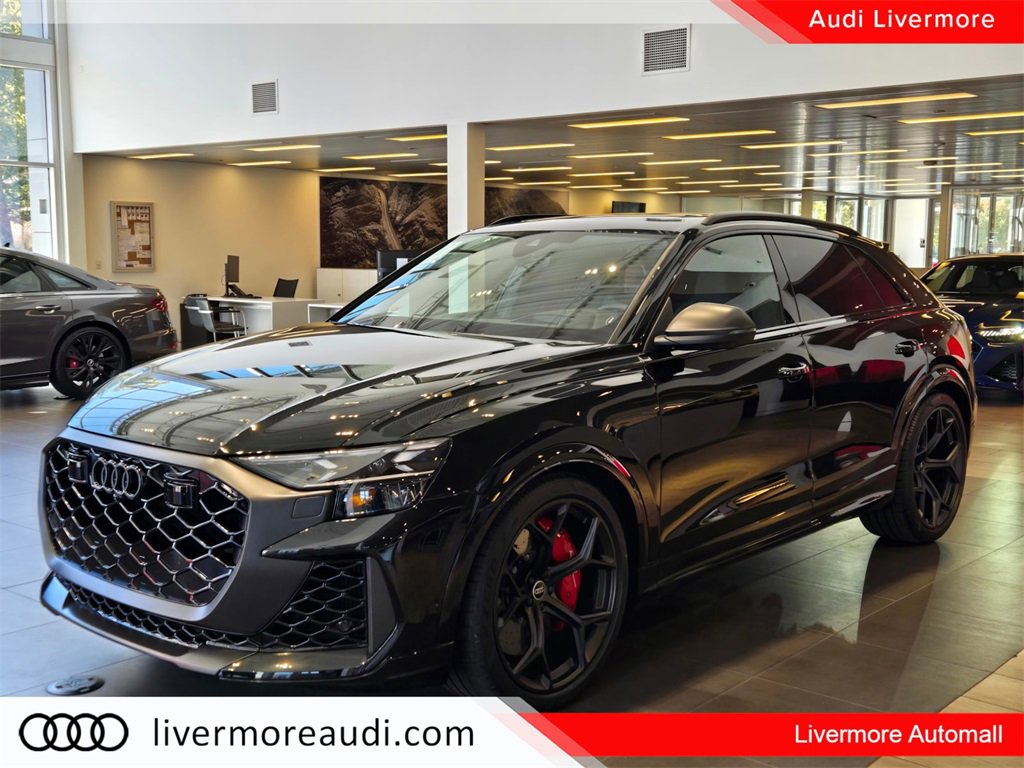 New 2025 Audi RS Q8 performance
