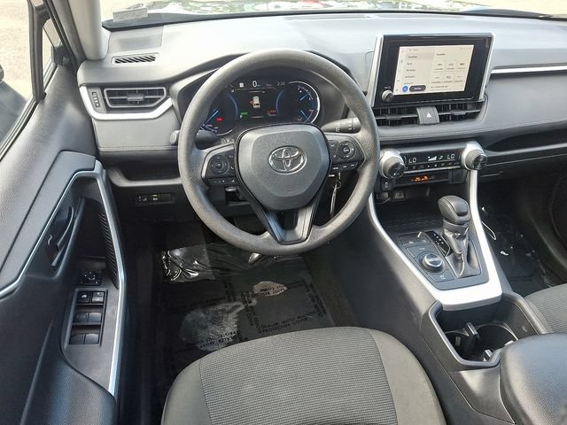 Used 2025 Toyota RAV4 LE AWD/4WD image 11