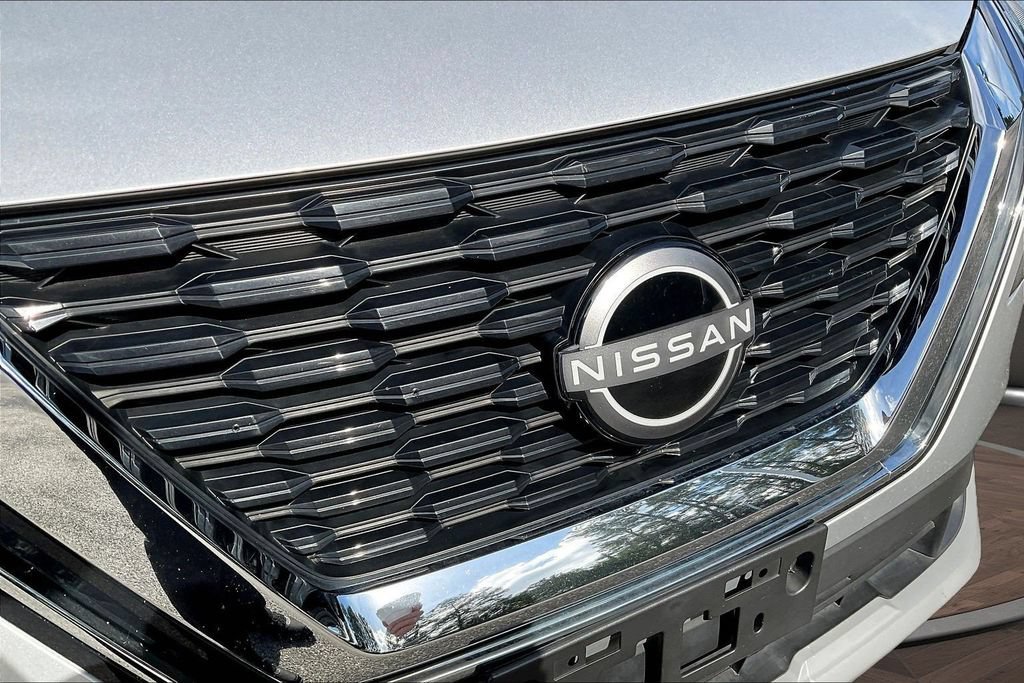 Used 2023 Nissan Rogue SV FWD image 36