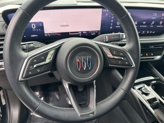 Used 2025 Buick Envision Preferred image 17