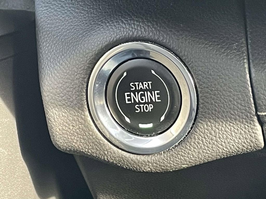 Used 2022 Buick Envision Essence w/ Technology Package I image 28