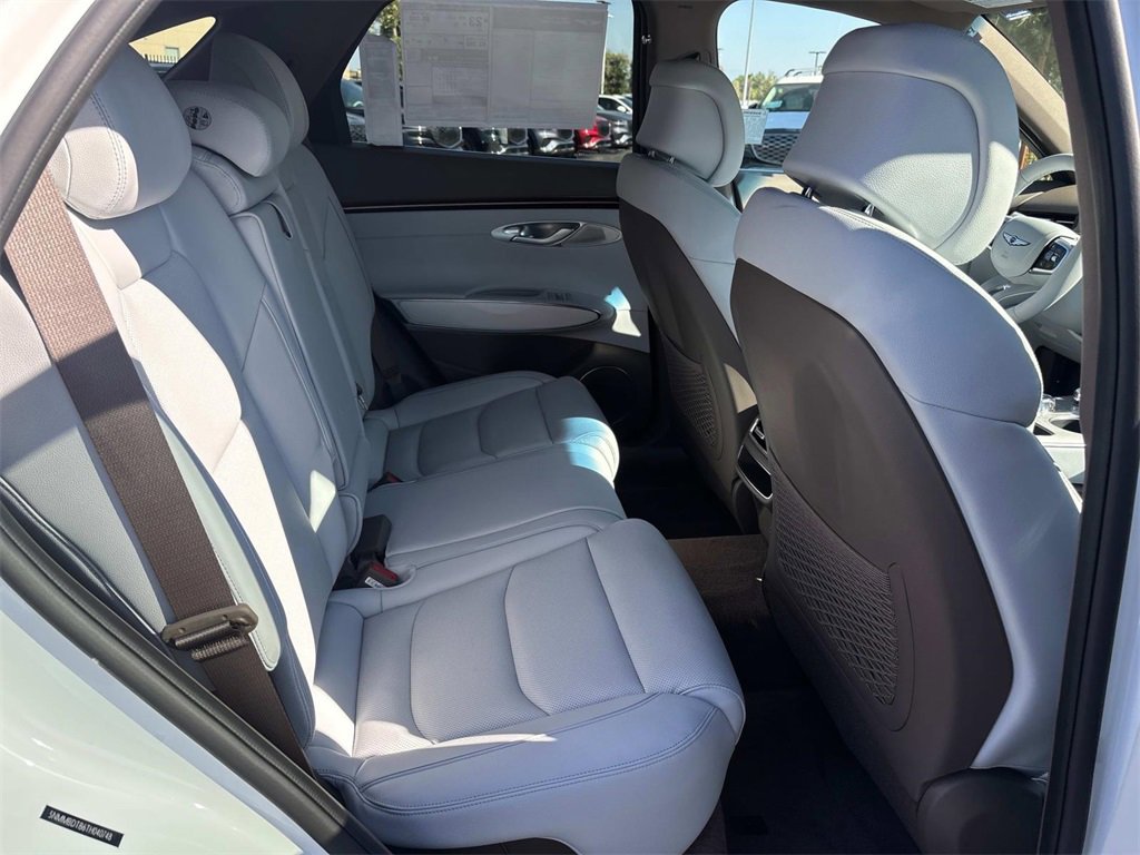 New 2026 Genesis GV70 2.5T Advanced image 30