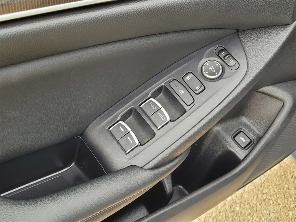 Used 2022 Honda Accord Sport image 18