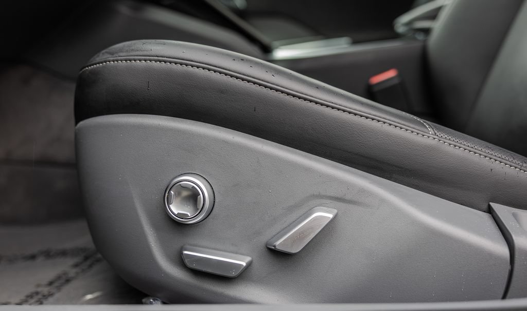 Used 2024 Lucid Air Pure RWD image 15